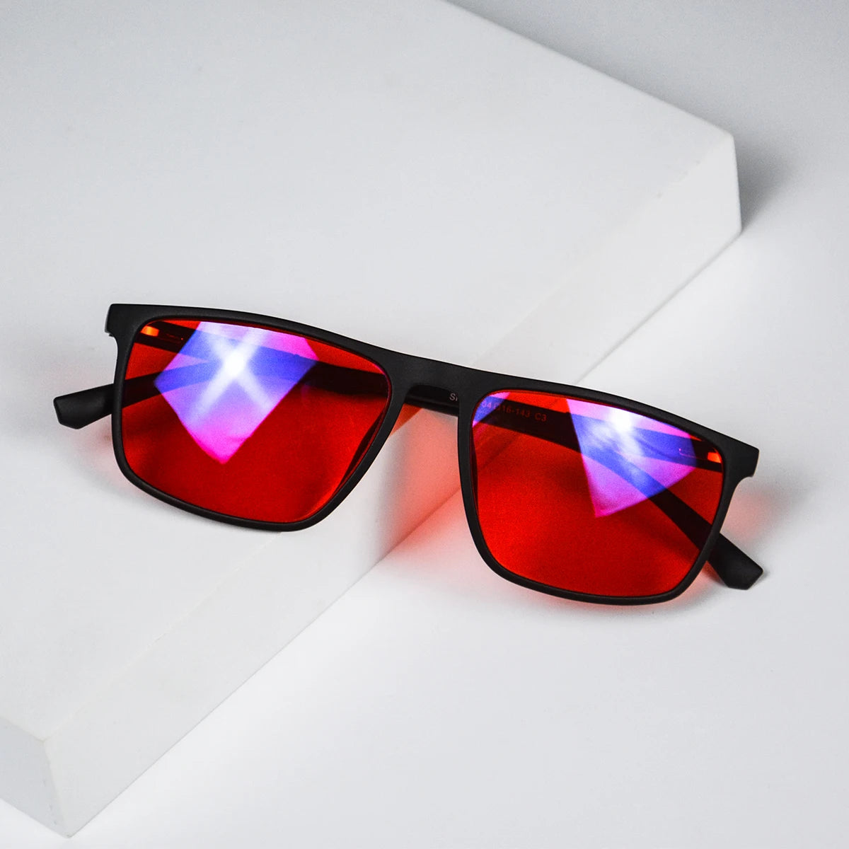 Red Glasses Block Blue Light Better